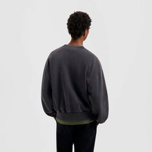 Load image into Gallery viewer, WASHED SIGNATURE BOXY CREWNECK