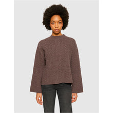 Load image into Gallery viewer, LAMBSWOOL CABLE CREW NECK