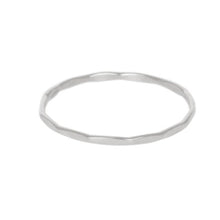 Load image into Gallery viewer, THIN HAMMERED RING SILVER
