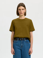 Load image into Gallery viewer, ESSENTIAL BOXY TEE
