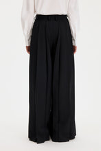 Load image into Gallery viewer, FULLY PLEATED TROUSERS
