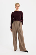Load image into Gallery viewer, SOFT WOOL CREWNECK SWEATER
