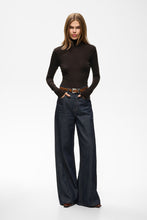 Load image into Gallery viewer, NINIA WOOL ROLLNECK
