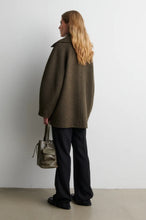 Load image into Gallery viewer, AGOLA JACKET
