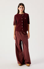 Load image into Gallery viewer, EAST GILET
