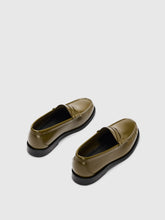 Load image into Gallery viewer, BRIAR LEATHER PENNY LOAFER
