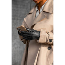 Load image into Gallery viewer, CARIANNAMBG GLOVE
