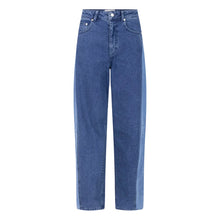 Load image into Gallery viewer, ALLUA DENIM PANTS
