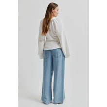 Load image into Gallery viewer, IRVINE DENIM JEANS
