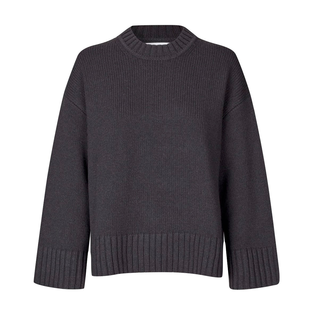 SAKEIKU SWEATER