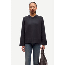 Load image into Gallery viewer, SAKEIKU SWEATER
