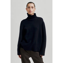 Load image into Gallery viewer, ALPHA KNIT T-NECK
