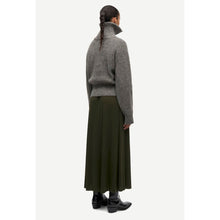 Load image into Gallery viewer, SAAMANDY TURTLENECK
