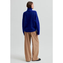 Load image into Gallery viewer, INA KNIT T-NECK
