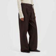 Load image into Gallery viewer, PINSTRIPE TAILORED TROUSERS
