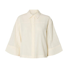 Load image into Gallery viewer, FINNIE RELAXED 3/4 SUN SHIRT B
