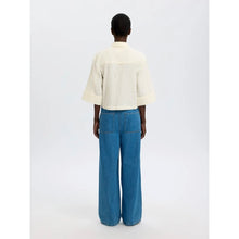 Load image into Gallery viewer, FINNIE RELAXED 3/4 SUN SHIRT B
