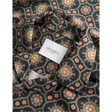Load image into Gallery viewer, TAPESTRY SS SHIRT
