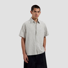 Load image into Gallery viewer, CHECK BOXY SHIRT
