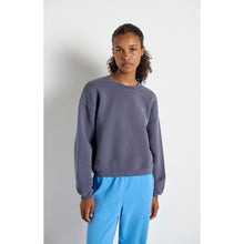 Load image into Gallery viewer, IZU SWEAT
