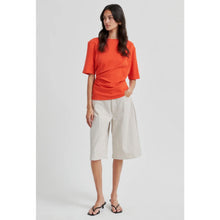 Load image into Gallery viewer, ULINA DRAPE TEE
