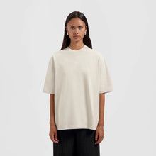 Load image into Gallery viewer, PIN OVERSIZED TEE
