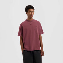 Load image into Gallery viewer, WASHED SIGNATURE TEE
