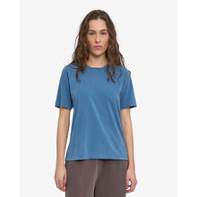 Load image into Gallery viewer, WOMEN LIGHT ORGANIC TEE
