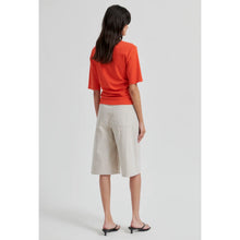 Load image into Gallery viewer, ULINA DRAPE TEE
