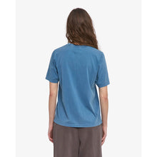 Load image into Gallery viewer, WOMEN LIGHT ORGANIC TEE
