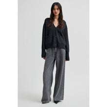 Load image into Gallery viewer, IRVIN DENIM JEANS
