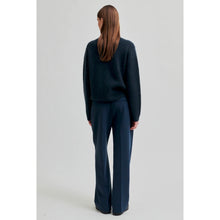 Load image into Gallery viewer, EVIE CLASSIC TROUSERS
