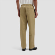 Load image into Gallery viewer, HERRINGBONE PLEATED PANTS
