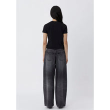 Load image into Gallery viewer, VERA T-SHIRT
